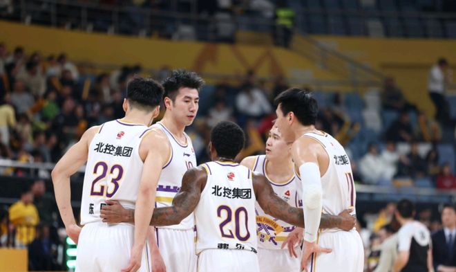 海南男篮在较量中成功逆袭对手的简单介绍