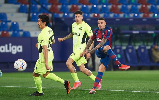 开云体育官网-瓦伦西亚完胜波尔图,稳居小组第一