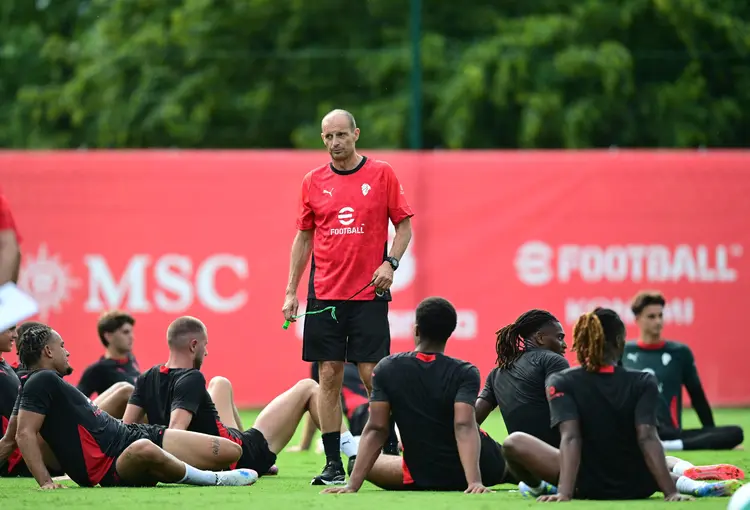 包含都灵客场战平克罗托内,保持不败的词条 包含都灵客场战平克罗托内,保持不败的词条