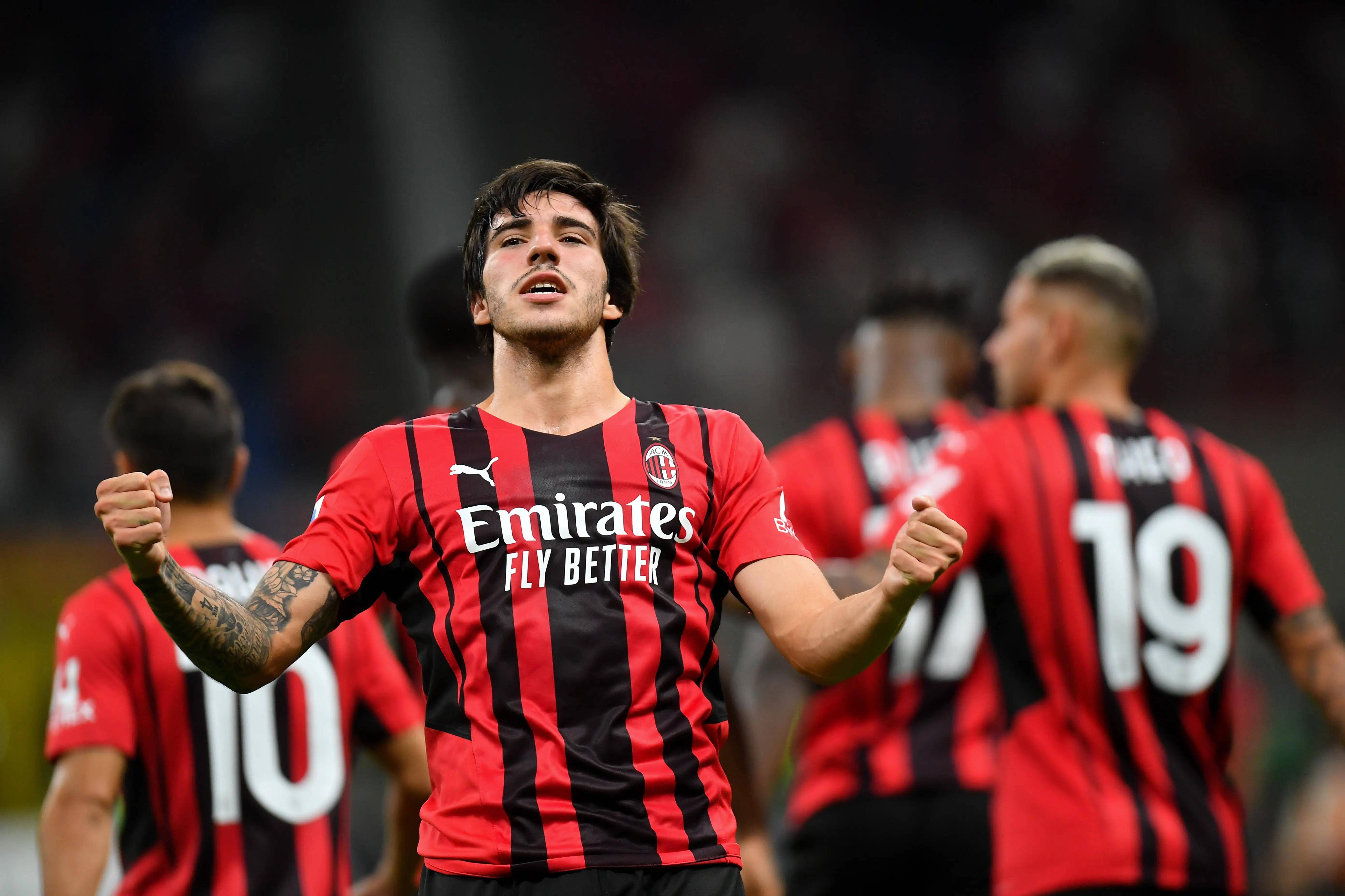 开云体育在线-包含AC米兰攻势如潮,横扫对手的词条