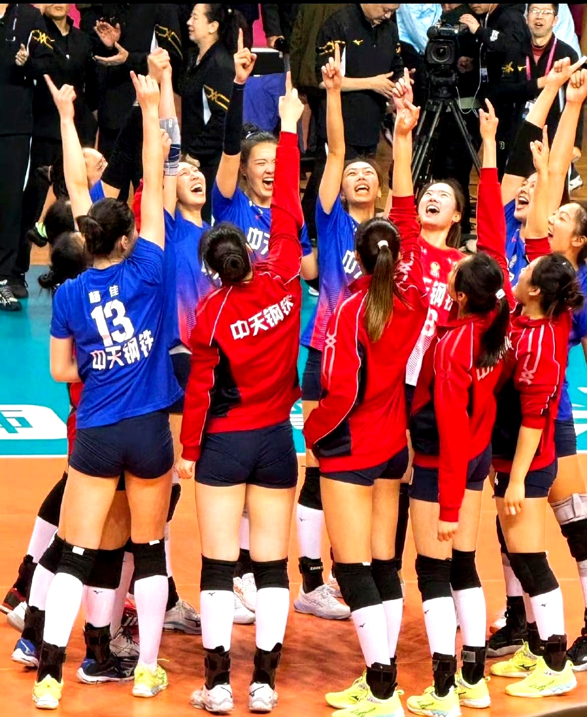 神仙对局!排球比赛过程堪比大片 神仙对局!排球比赛过程堪比大片