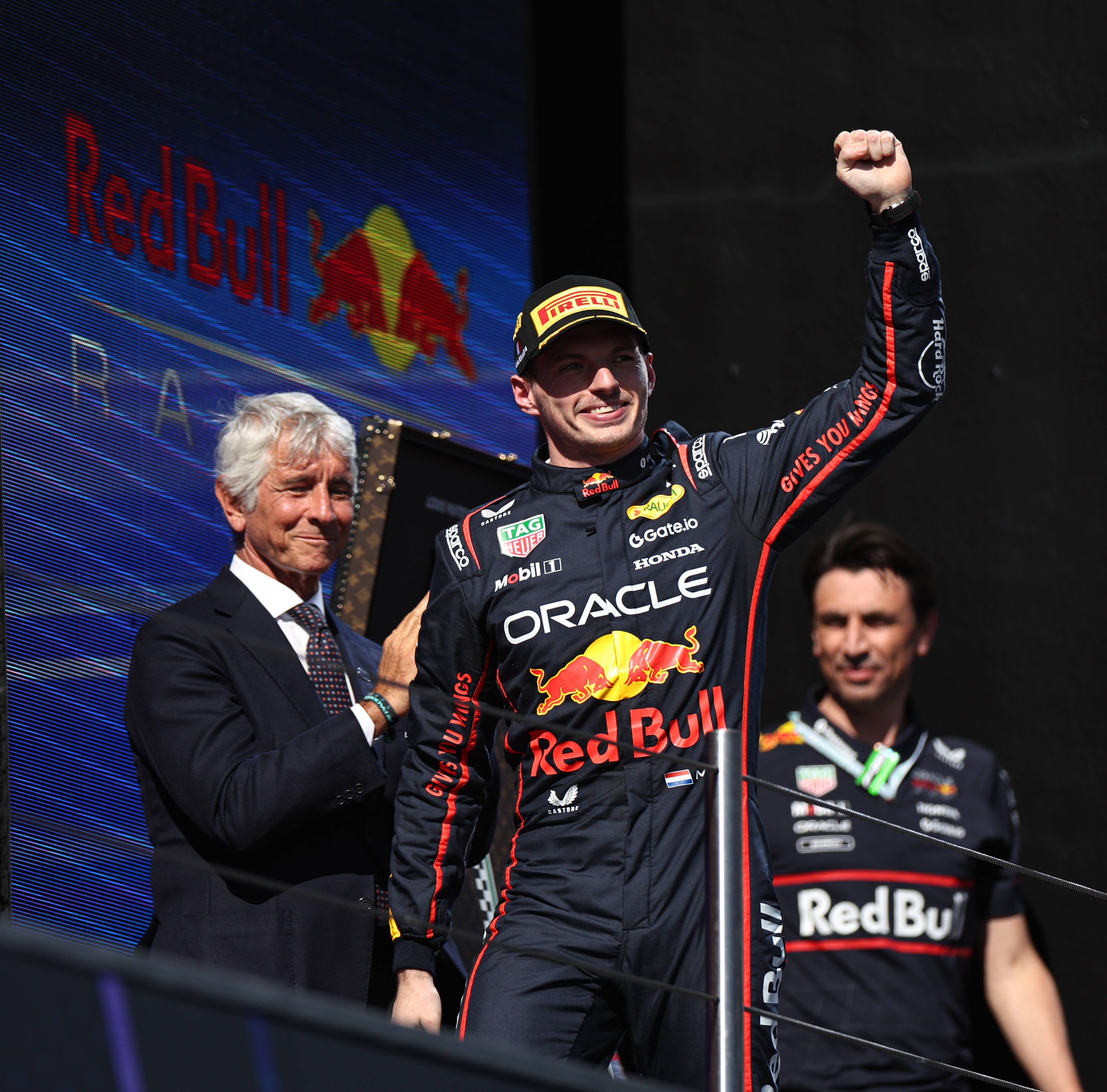 雷诺车队横扫红牛车队,皮亚斯特里点燃赛场 雷诺车队横扫红牛车队,皮亚斯特里点燃赛场