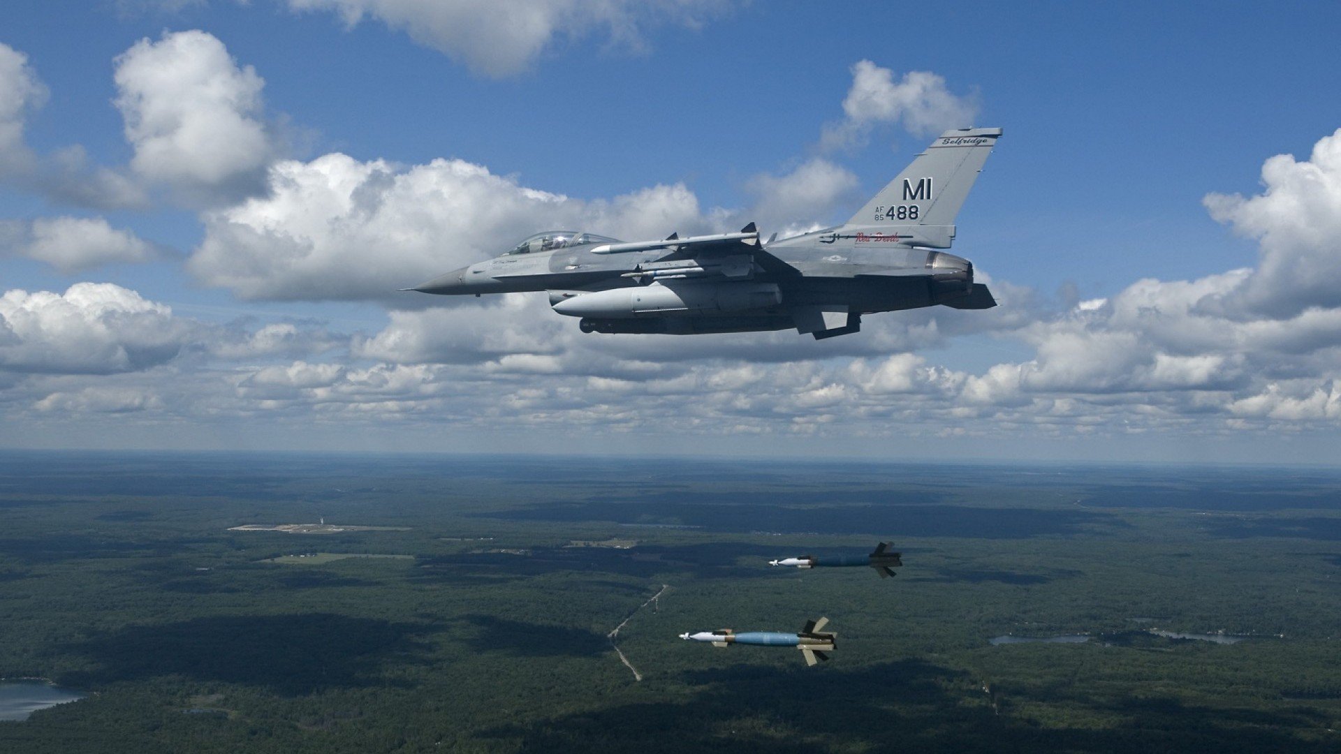 赛车舞台上的独舞者,F1年度争冠之夜,努涅斯全场最佳无争议