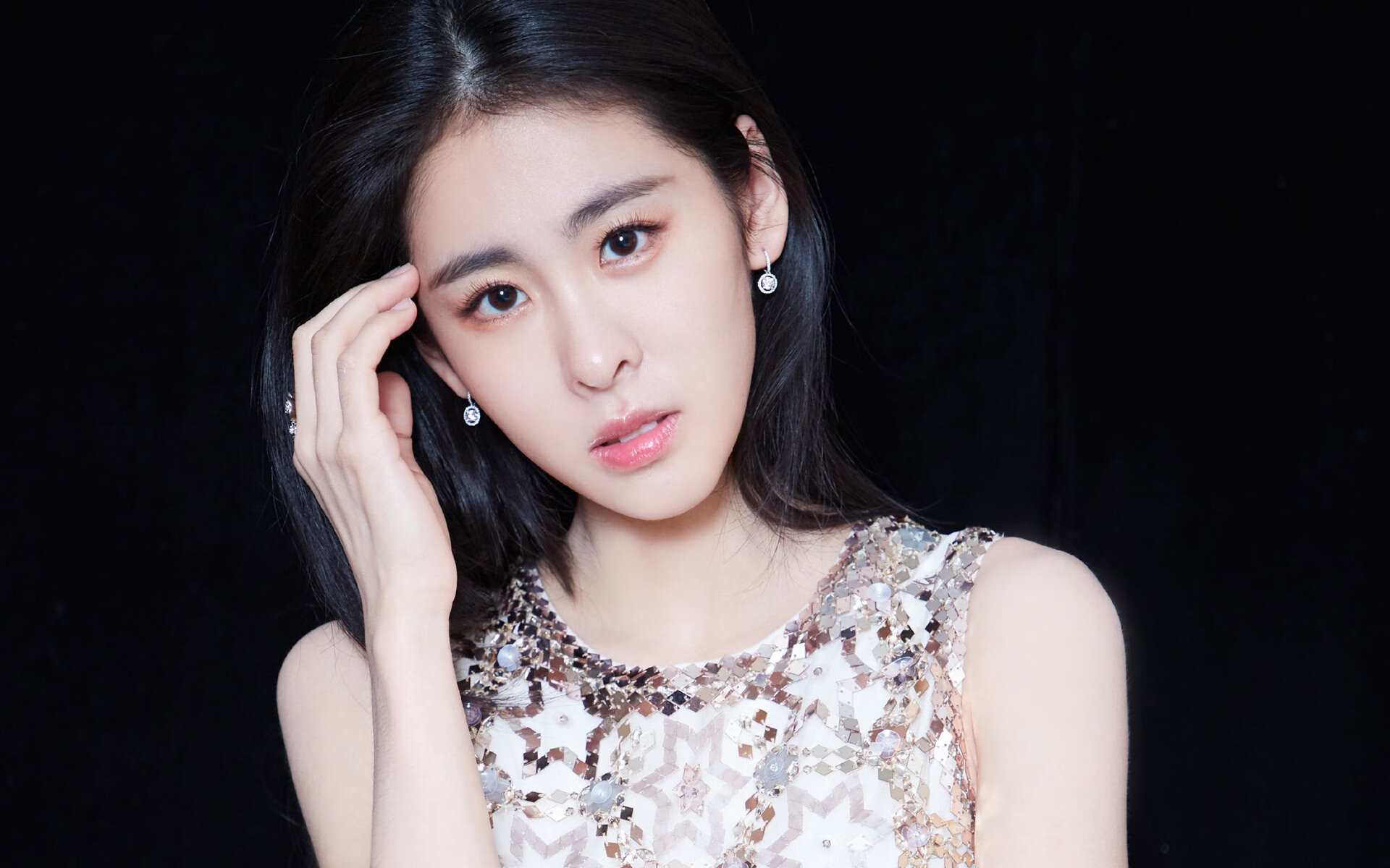 开云体育入口-天幕寒光，吉林队以凡人之躯斩落巨人广厦，爱德华兹这柄淬火之刃